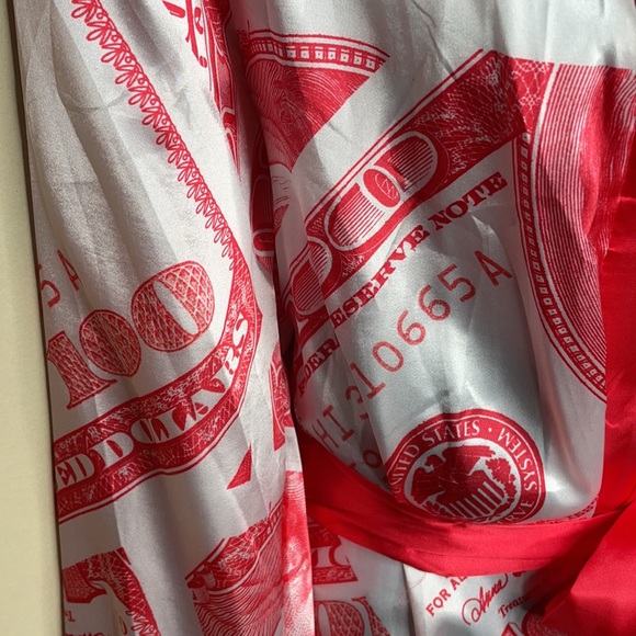 Benjamin robe - Picture 2 of 2